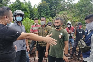 Aktivitas Alat Berat PT Mentari Dihentikan Masyarakat Inhu