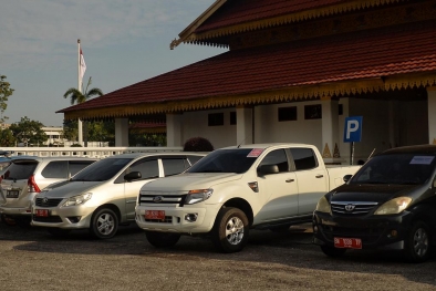 Pemprov Riau Gunakan 32 Mobnas untuk Jemput Lansia Vaksinasi ke Puskesmas