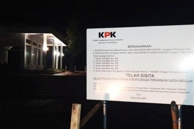 Plang KPK Bikin Warga Takut Dekati Masjid ini