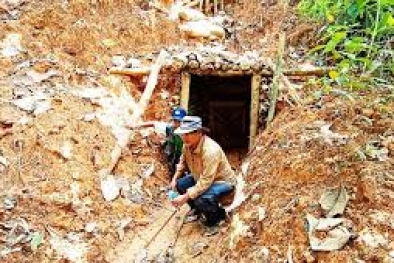 Tebing Runtuh, Dua Penambang Emas Ilegal Tewas