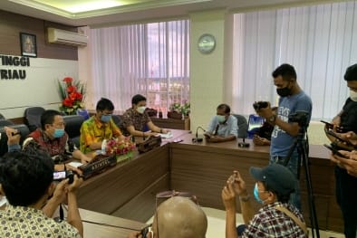 Dua Pegawai Kejaksaan di Kepri Ditangkap Usai Peras Kepala Desa Rp50 Juta