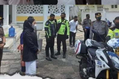 Pak Kapolda Naik Moge Inspeksi Gerai Vaksin