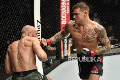 Kalah dari Poirier, McGregor Alami Patah Kaki