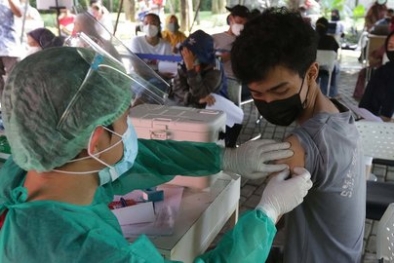 Vaksin Covid-19 Berbayar Bikin Kacau, Bermain di Atas Derita Rakyat