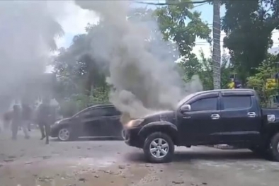 Mobil Hilux Terbakar di Komplek MPP Pekanbaru