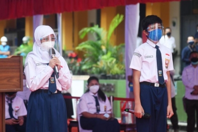 Di Depan Jokowi, Siswi SMA Ungkap Rindu Masuk Sekolah