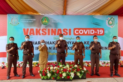 Kejari Inhu Gelar Vaksinasi Massal