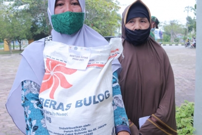 Bantuan Beras PPKM untuk Warga Siak Mulai Disalurkan