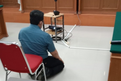 Ketua Koperasi Sawit di Kampar Langsung Sujud Usai Dibebaskan Hakim