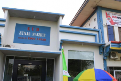 Keroyokan Majukan Petani Sawit di Kampung Halaman