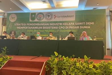 Rapatkan Barisan, Lawan Pembenci Kelapa Sawit!