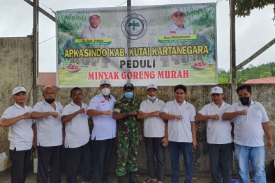 8 Ton Minyak Goreng Curah Disalurkan ke Sabulu