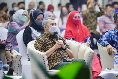 Gubernur Riau Minta Sandiaga Uno Buka Pintu Masuk Pekanbaru - Malaysia