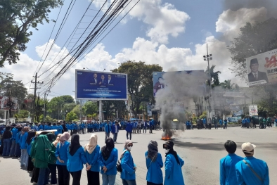 Minyak Goreng Mahal dan Langka, Mahasiswa Unjuk Rasa