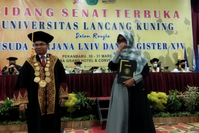 Kisah Anak Yatim Piatu Meninggal Dunia Jelang Wisuda, Ijazah Diambil Bibi