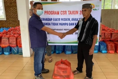 Perusahaan Sawit Sebar Ratusan Paket Sembako di Empat Desa