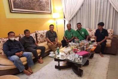 Petani Sawit Negosiasi dengan Kadisbun di Malam Hari, ini Hasilnya!