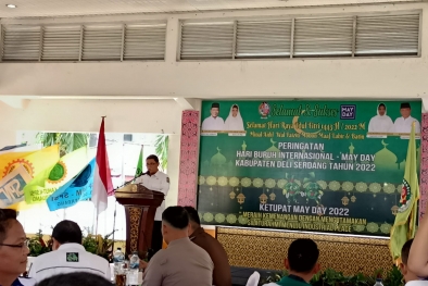 Politisi ini Beri Pujian dan Janji ke Buruh Perkebunan