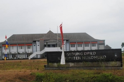 DPRD Mukomuko Bentuk Pansus Konflik PT DDP