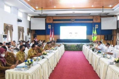 Tak Cuma Kebun Rakyat, Sawit Perusahaan Juga Perlu Di-replanting