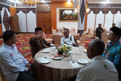 Petani Nilai Gubernur Setengah Hati Naikkan Harga TBS