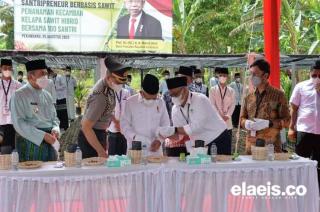 Wapres: Pak Gulat, Yang Mana di Sebelah Bawah?