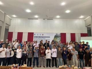 Generasi Muda di Daerah ini Didorong Jadi Penyadap Kelapa