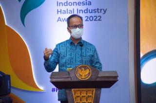 Kelapa Sawit Menjadi Model Hilirisasi Industri Agro