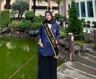 Kebanggaan Riau, Anak Petani Inhil Raih Predikat Cumlaude di CWE Bekasi 