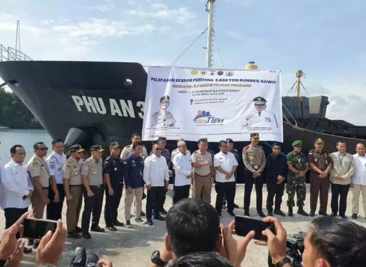 Ekspor Perdana Bungkil Sawit Sumbang Devisa USD 545.000