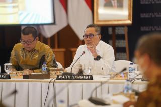 Takut Emak-emak Bising di Bulan Ramadan, Zulhas Sediakan 450 Ribu Ton Migor