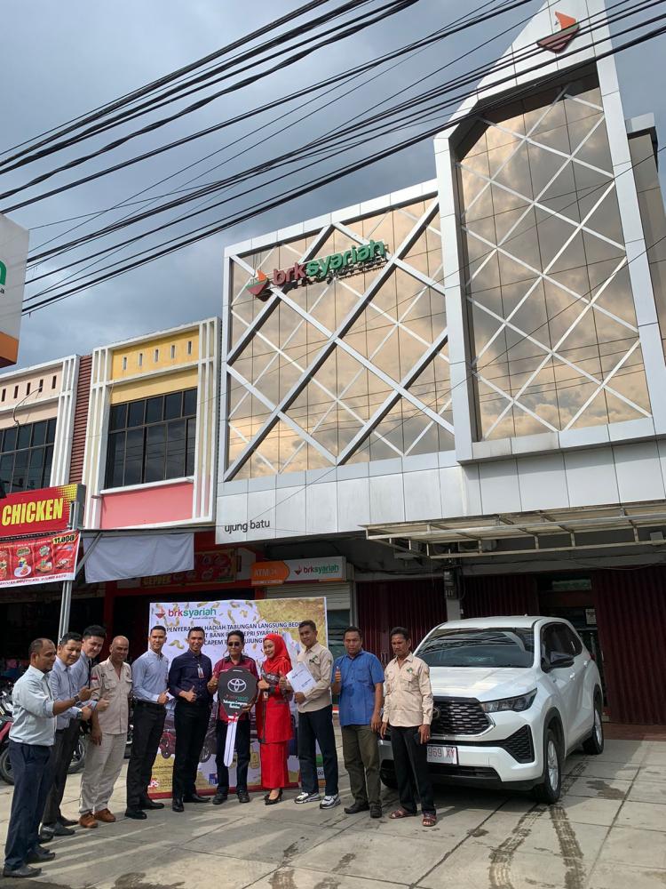 Koperasi Petani Sawit Dapat Mobil Toyota Innova Hybrid dari BRK Syariah