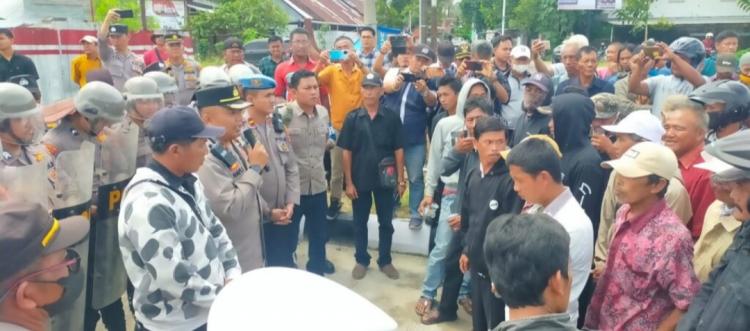 Cicilan Sudah Lunas, Petani Minta PT KCMU Kembalikan Lahan Plasma