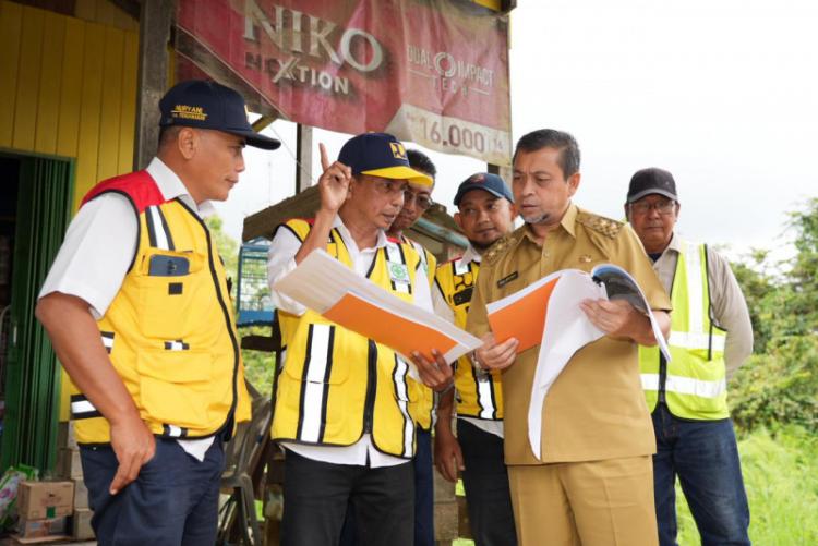 Jalan Rusak Parah, Truk Sawit dan Batu Bara Diminta Kurangi Tonase