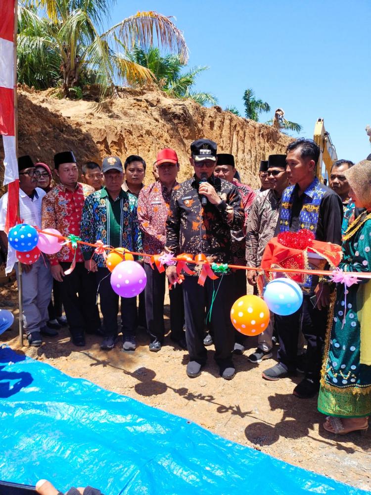 Ada Jalan Baru, Masyarakat Makin Mudah Menjual TBS Sawit 