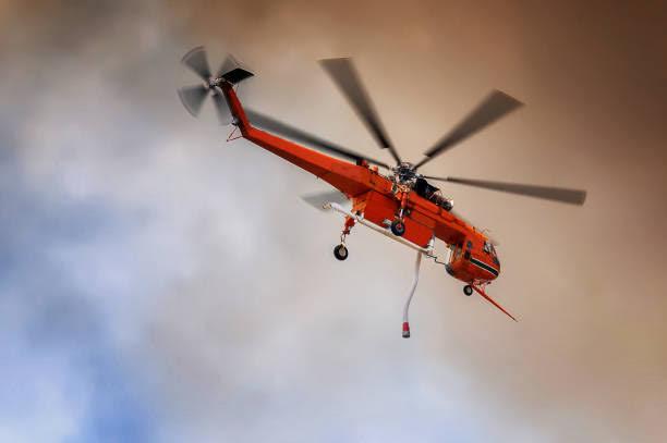 Australia Kirim 2 Helikopter Padamkan Api Karhutla di Riau