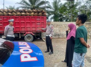 Mau Lebaran, Muatan Truk TBS Sawit Makin Berat