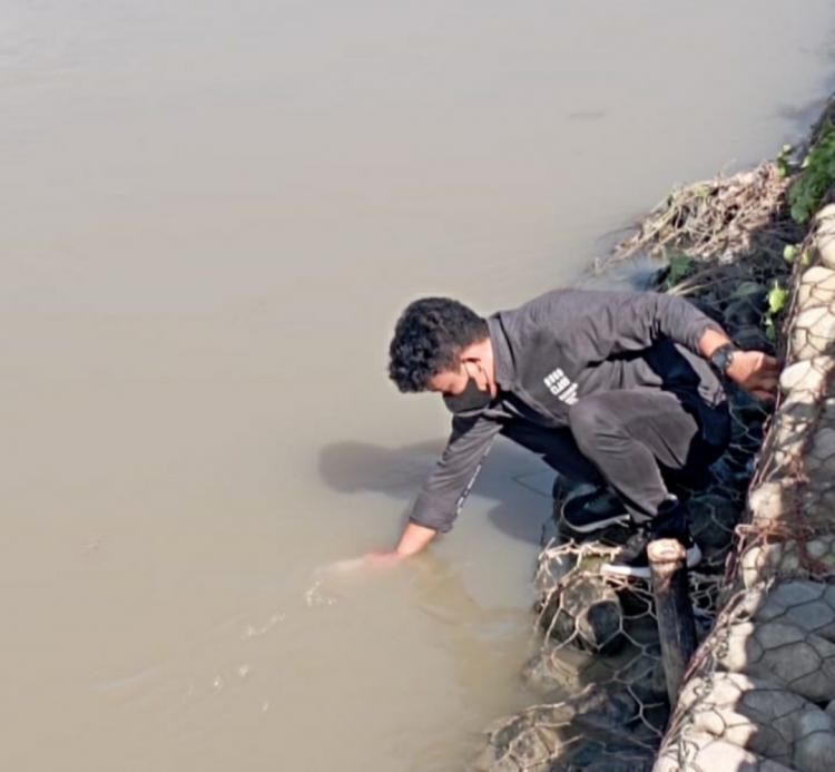 Sampel Air Sudah Diambil, DLH dan Polisi Usut Dugaan Pencemaran Sungai Rambung