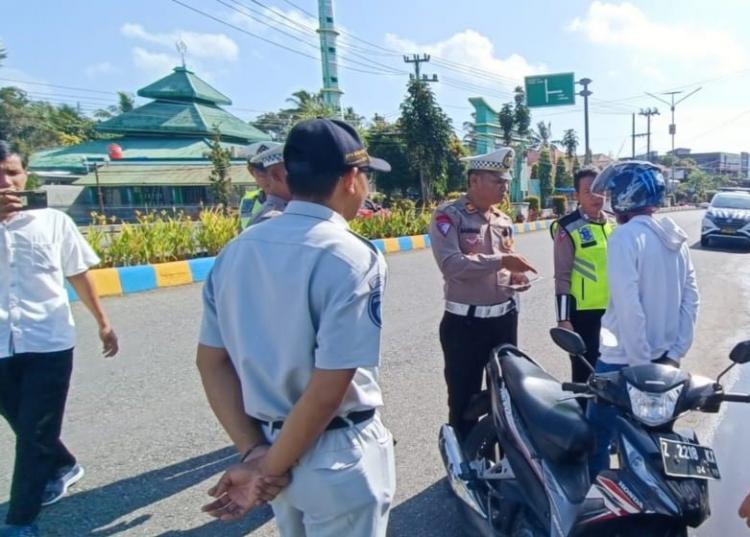Sering Kena Tilang, Supir Truk Sawit di Bengkulu Utara Mengeluh