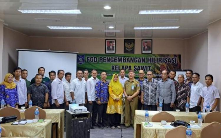 Petani dan Usaha Kecil Diajak Kembangkan Hilirisasi Sawit