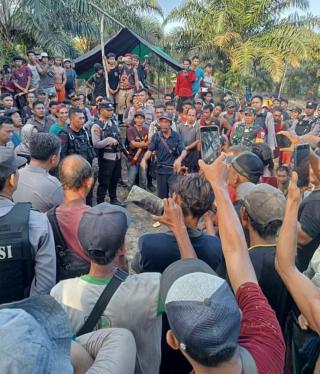 Sudah Sepekan Lebih, Tuntutan Masyarakat Masih Digantung PT BJAP