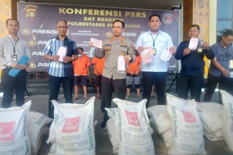 110 Ton Pupuk Digelapkan Kepala Gudang dan Wakilnya, Mau Dijual ke Petani dan Toke Sawit