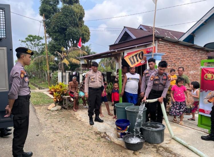Mulai Terdampak El Nino, Bantuan Air Bersih Dikirim ke Pelosok