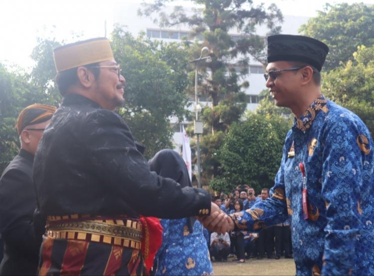 Jadi Unit Pelayanan Publik Berprestasi Utama, Disbun Kaltim Raih Penghargaan Abdi Bakti Tani