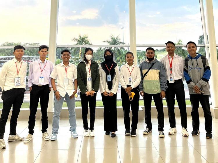 Hari ini, Anak Petani Riau Penerima Beasiswa Sawit Berangkat ke IPB. Segini Jumlahnya... 