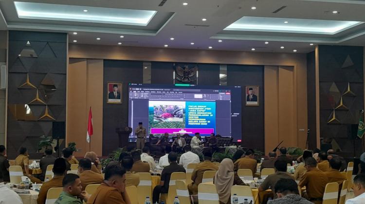 Disbun Riau: Petani Sawit Swadaya Mesti Bermitra