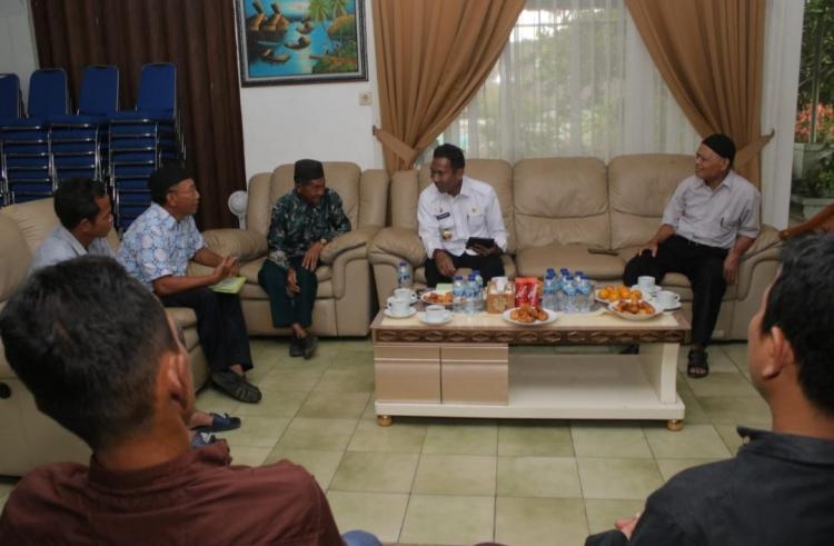 Warga Membalong Minta Bantuan Pj Gubernur Pulangkan 11 Orang dari Sel Polda Babel