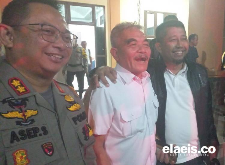 Alat Berat PT DSI Dihadang Lantaran Nyelonong ke Kebun Sawit Warga, Polres Siak Minta Kedua Pihak Menahan Diri 