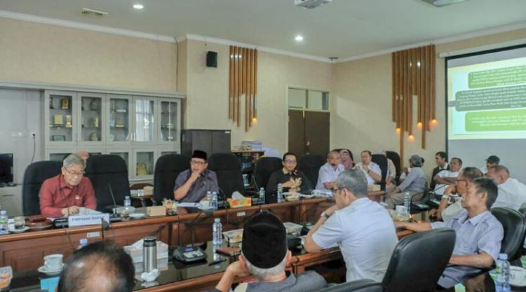 Mantan Pejabat dan Pensiunan PNS Tagih Bagi Hasil Plasma Sawit ke PT GMK