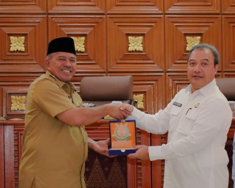 Pemkab dan Kejari Siak MoU Fasilitasi Pembinaan Hukum